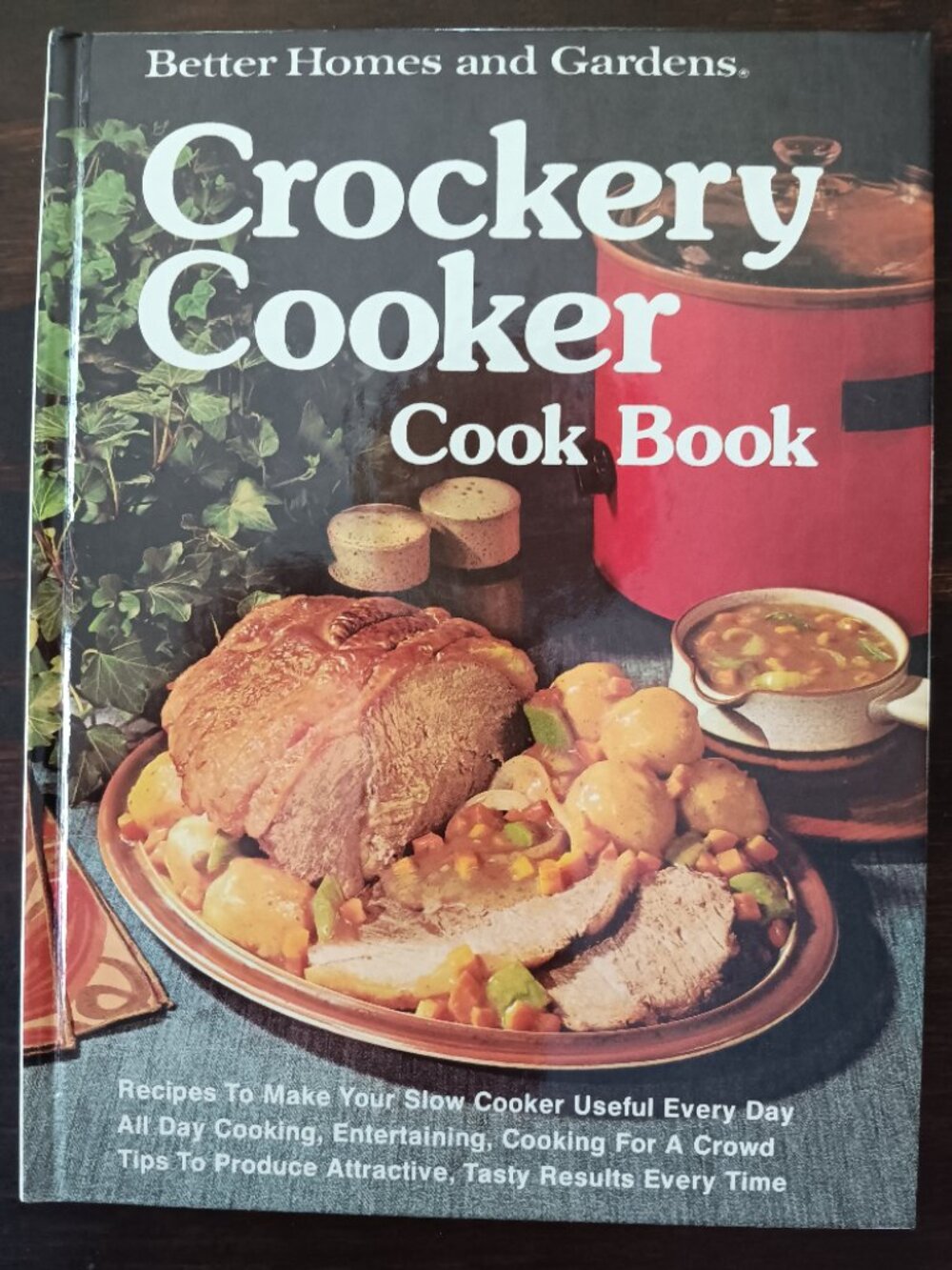 Vintage Better Homes and Gardens Crockery Cooker Hardcover Cookbook